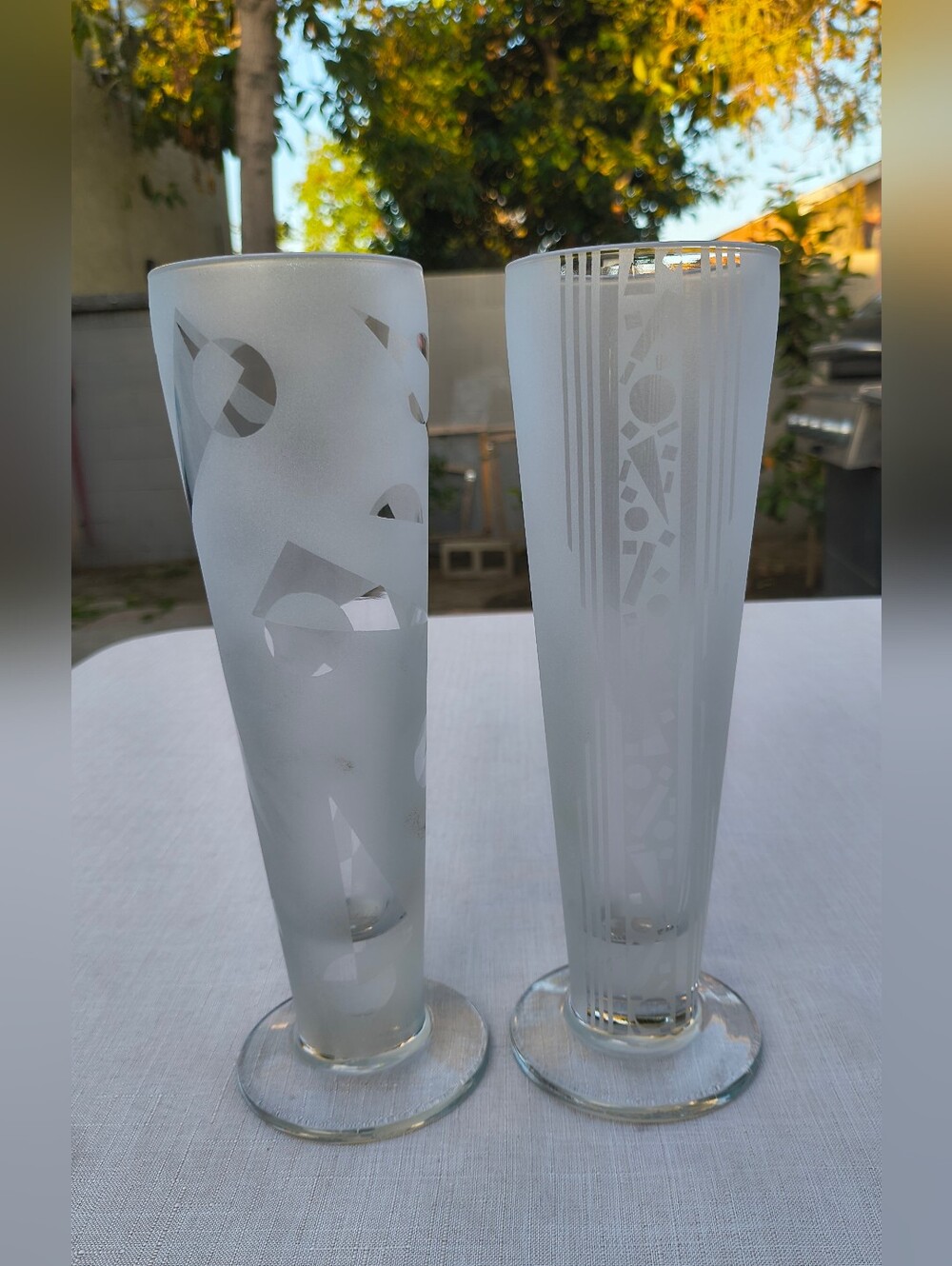 Signed Vintages Pair of Robert McCandless MCM Etched Glass Pilsners